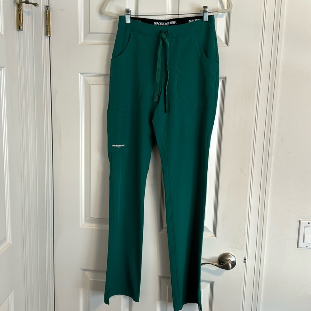 Sketchers hunter green scrub bottoms